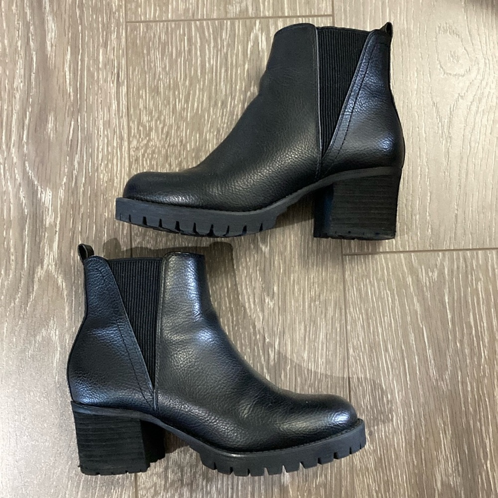 Mia Black Heeled Booties